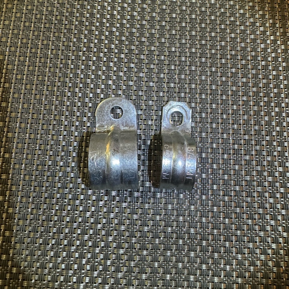 Lot Of 2 Conduit Hangers 3/4 EMT